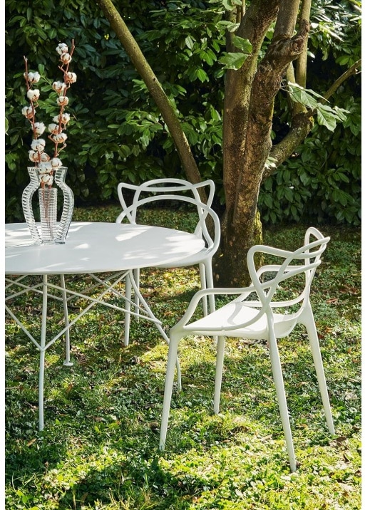 chaise empilables forme papillon en polypropylène en 4 coloris – Image 2