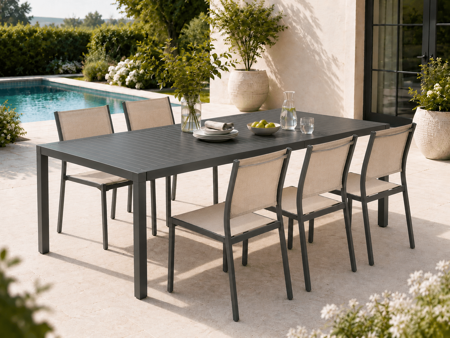 Chaises empilable sans accoudoirs extérieurs avec structure en aluminium noir et tissu Beige – Image 3